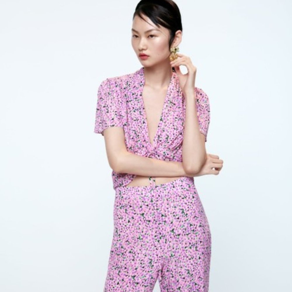 Zara pink floral V neck cropped top, S